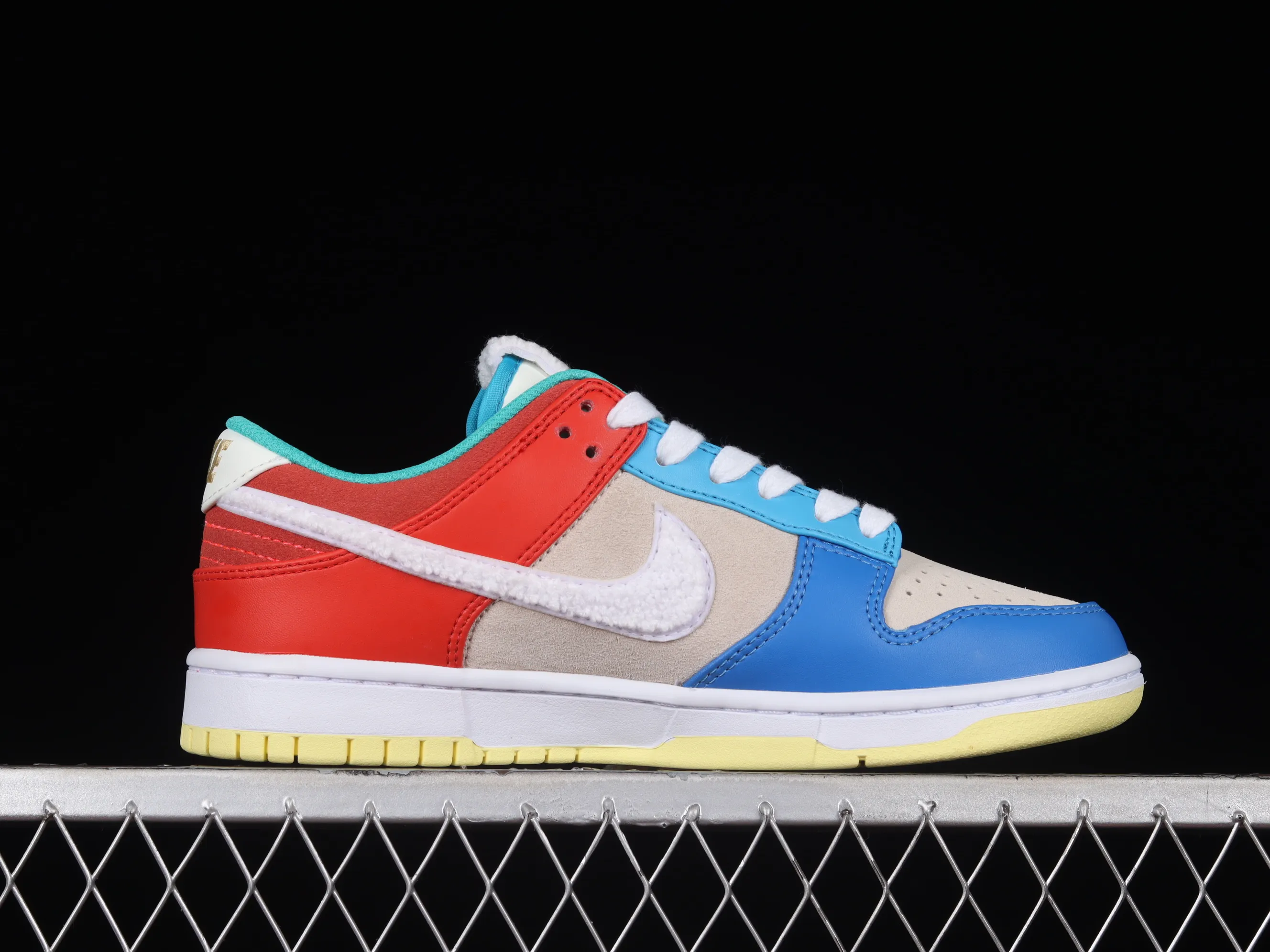 All categories Nk SB Dunk series Nk SB Dunk Low low-top sneakers Nk Dunk Low "Year of the Rabbit" Jingtu Year of the Rabbit limited edition SB low-top sports and leisure sneakers FD4203-111